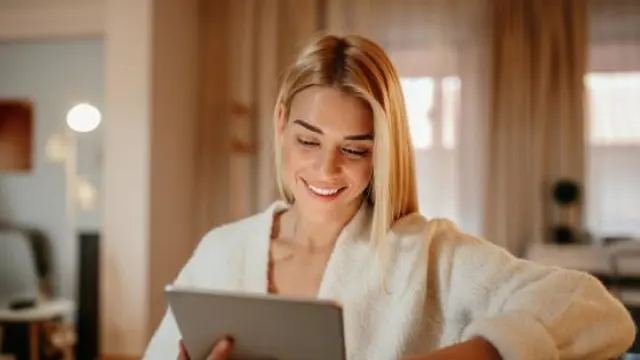 How should brands use the story feature?