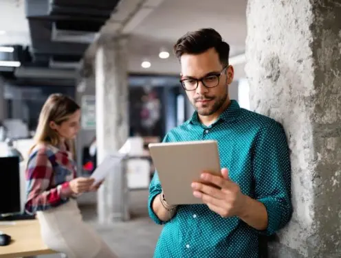 How are LinkedIn company pages managed? How are LinkedIn company pages managed?