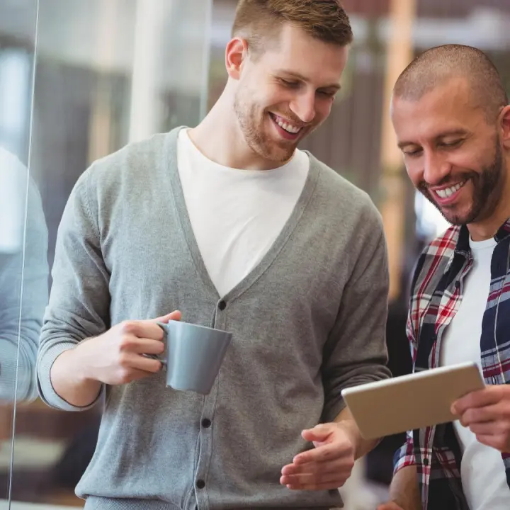 What is a hashtag tracking tool?