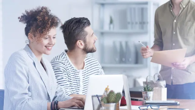 How does the hashtag tracking tool help? How does the hashtag tracking tool help?