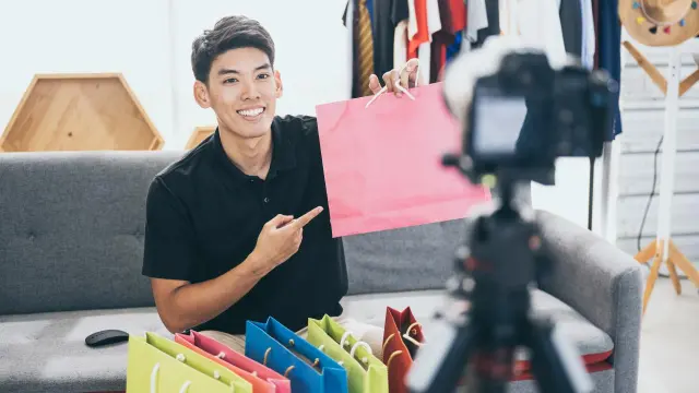 Directing your audience to an IGTV video Directing your audience to an IGTV video