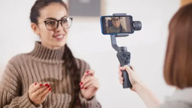 • Research for and include keywords.• Start with a hook.• Use persuasive words.• The title should match the content.• Titles should... • Research for and include keywords.• Start with a hook.• Use persuasive words.• The title should match the content.• Titles should...