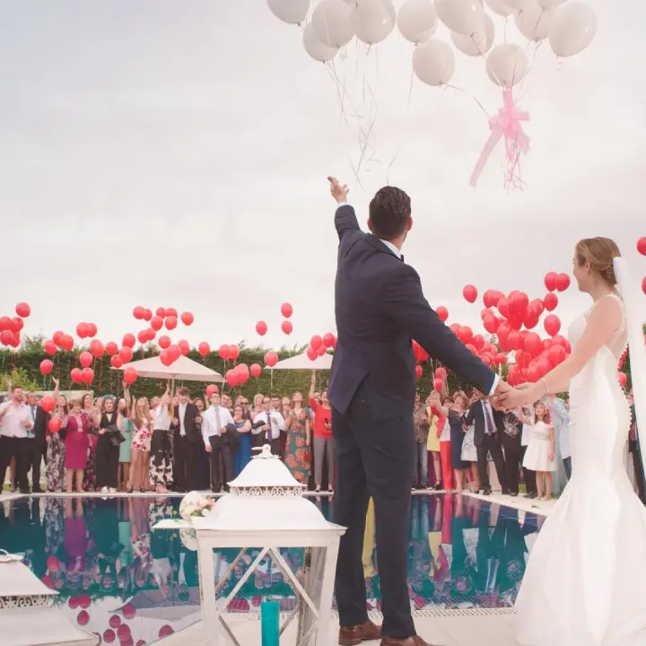 How to use wedding hashtag generators?