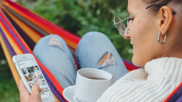 10 ways to use Instagram carousel...