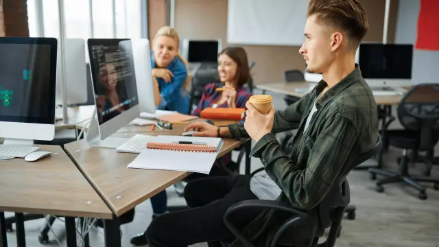 How to follow hashtags on LinkedIn? How to follow hashtags on LinkedIn?