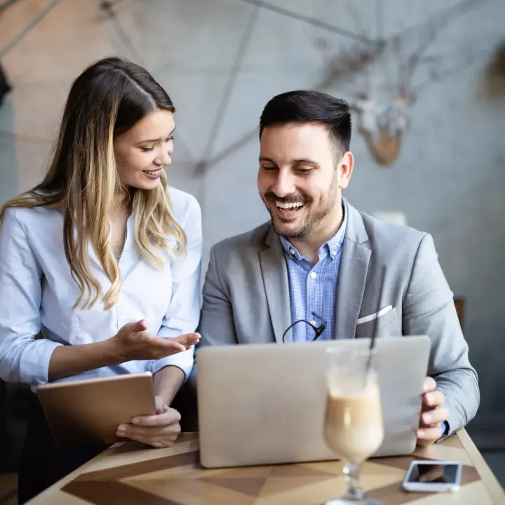 How to choose social media handles that reflect your brand's identity?