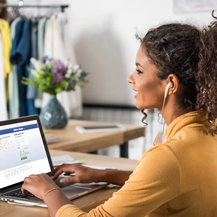 Küçük işletmeniz için hangisi uygun? Loomly mi? Hootsuite mi? Küçük işletmeniz için hangisi uygun? Loomly mi? Hootsuite mi?