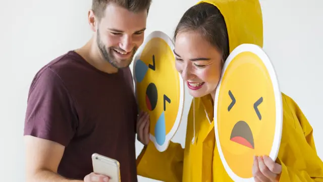 Emojis focus the users’ attention on specific points Emojis focus the users’ attention on specific points