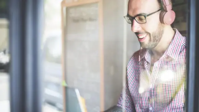 What can you do with Hootsuite? What can you do with Hootsuite?