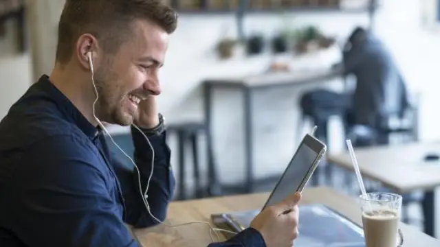 How can you build your audience on Twitter?