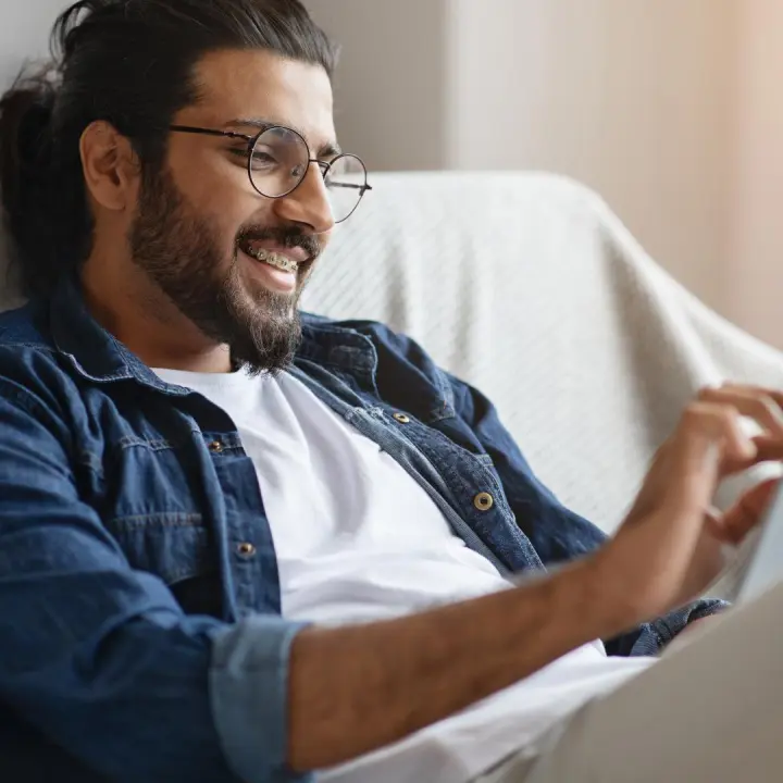 How can you use the LinkedIn story feature? How can you use the LinkedIn story feature?